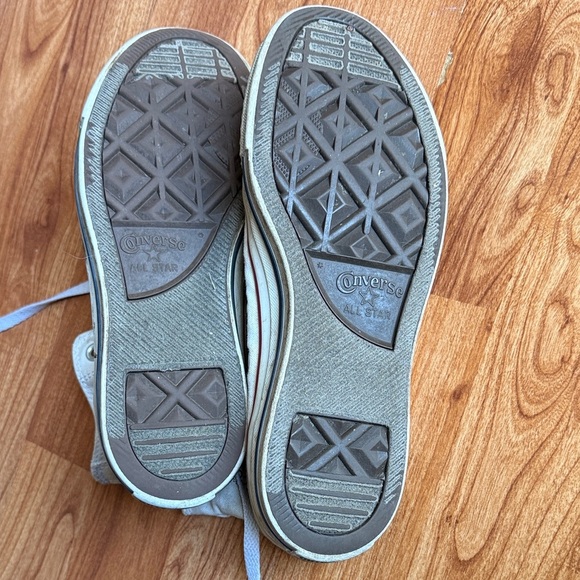 Classic White Converse High Top Sneakers - Size 6/8 - Well Worn Loved Aged Old - Picture 8 of 12